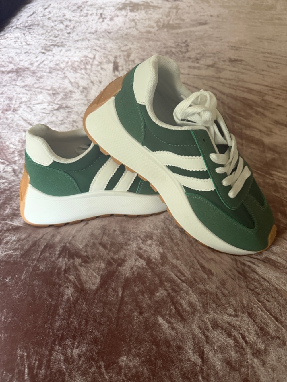 Retro Green Runner with White Stripes size 9.5.